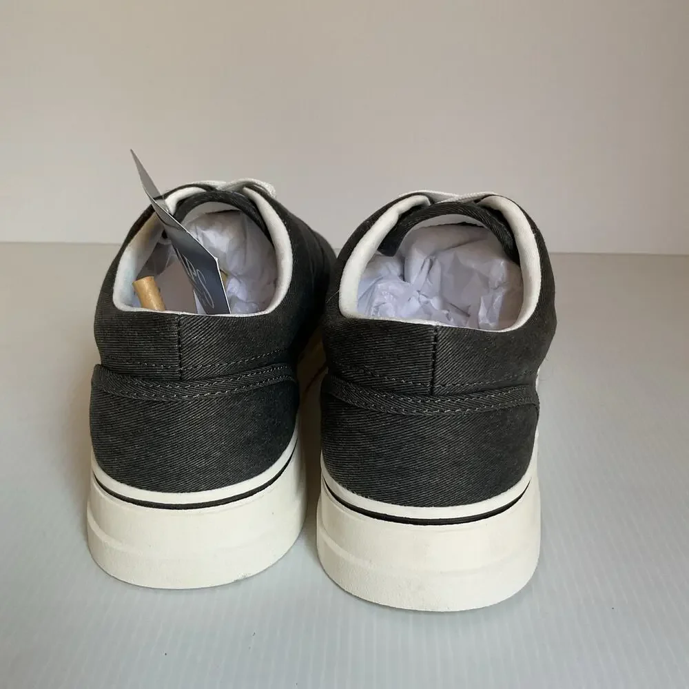 Chaps Casual Comfort Men’s Gray Canvas Sneakers Size 8.5M New in Box